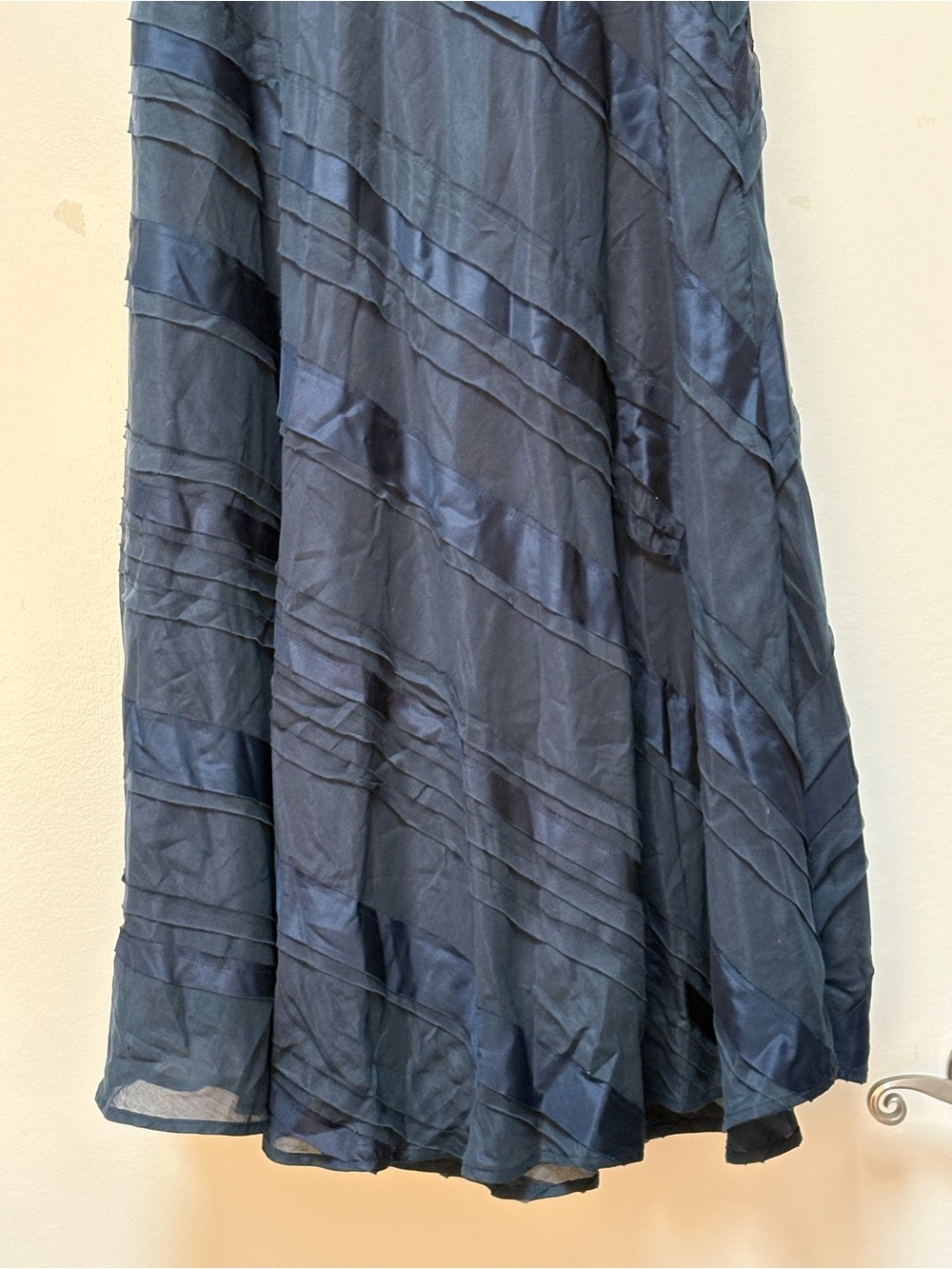 Soft Surroundings Silk Tiered Flowy Maxi Skirt Navy Blue Women's Medium Boho - Picture 2 of 8
